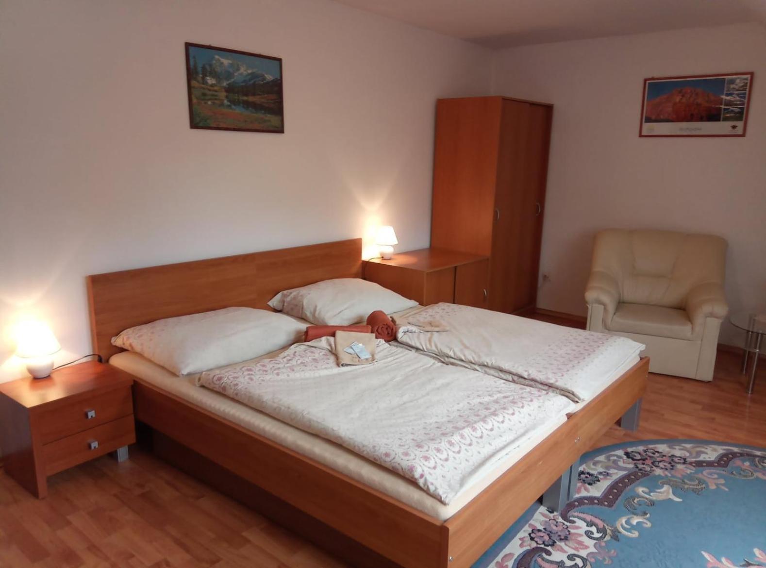 Vila Strazan Hotel Попрад Екстериор снимка